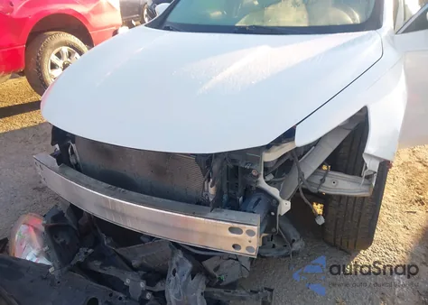 2016 Nissan Altima 2.5 Sv z USA, uszkodzony, nr VIN 1N4AL3AP4GC212682